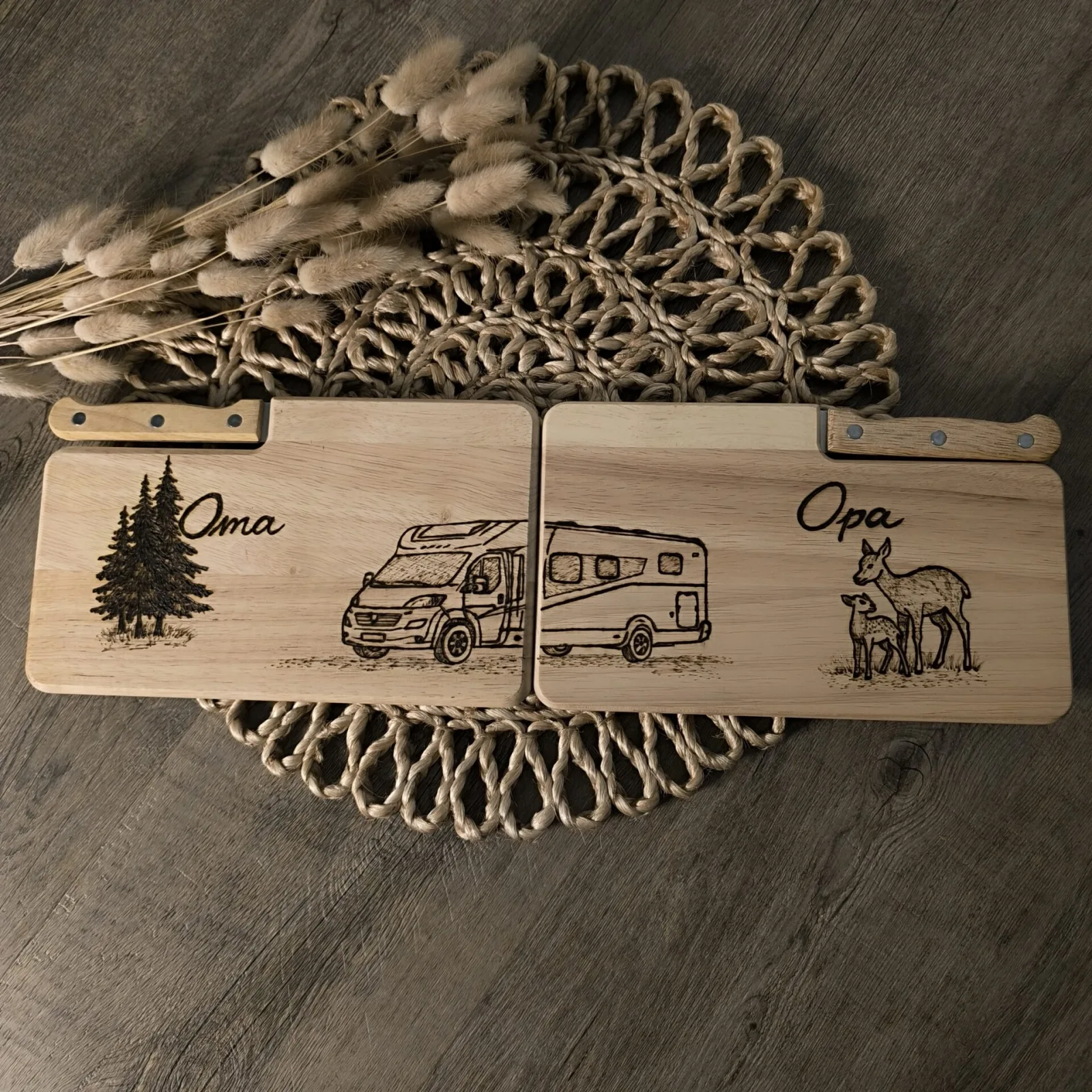Doppelbrettchen mit Messer – Camper und Reh – Ansicht 2