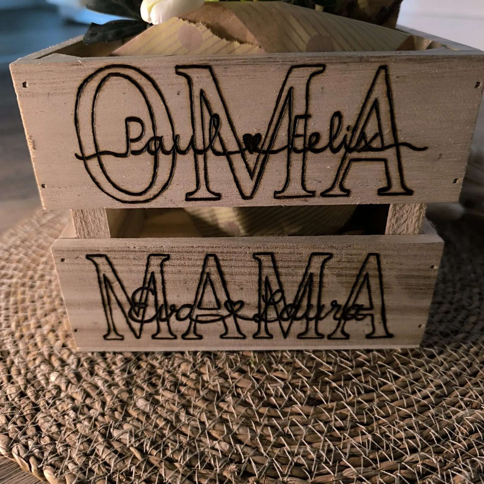 Holzkiste Oma und Mama – Ansicht 2