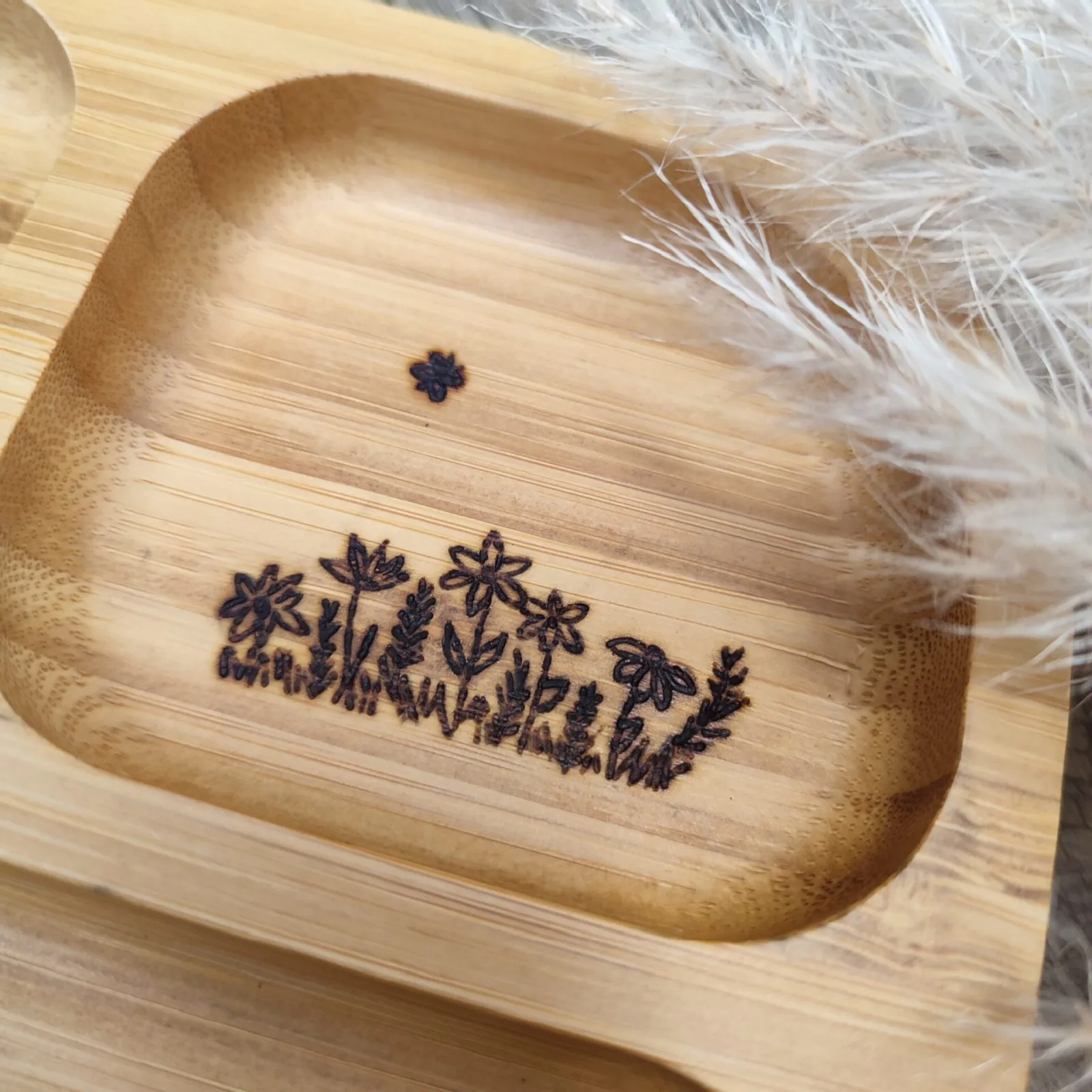 Kinderteller mit Löffel rosa – Ansicht 4